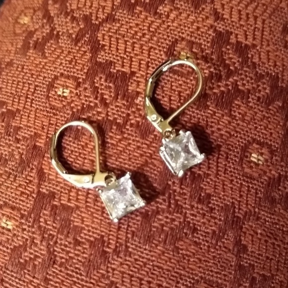 Beautiful new princess cut Cz earrings - Picture 2 of 2